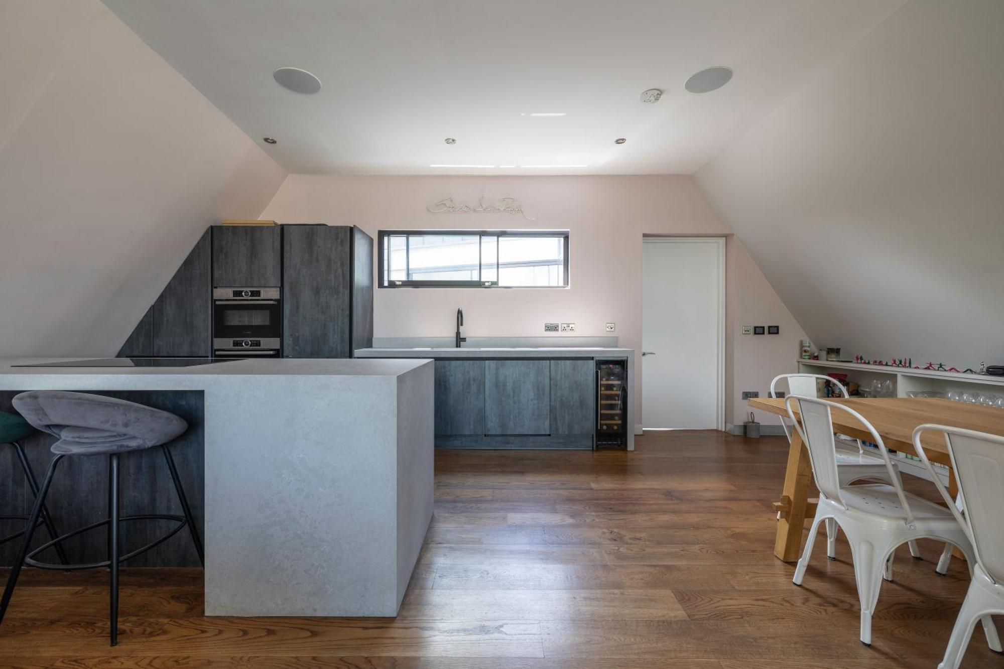 Séjour chez l'habitant Penthouse Of Old Piano Factory In Kentish Town - *